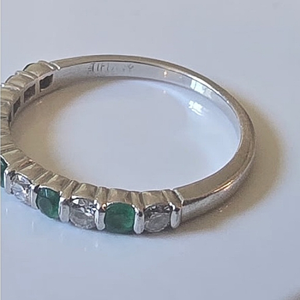 Tiffany & Co. Platinum Emerald & Diamond Ring - Picture 9 of 9